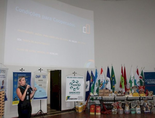 PALESTRANTE NACIONAL ENCANTA SÍNDICOS